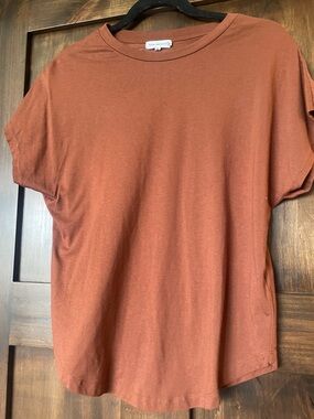 Good American size 2 top.
